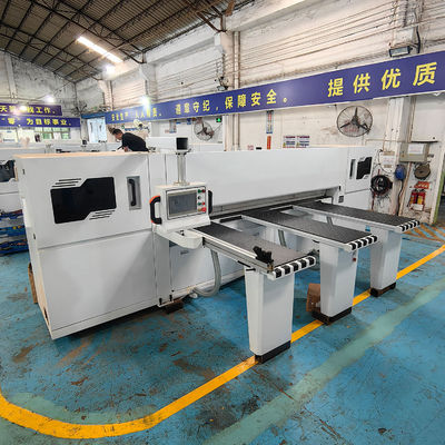16.5kw 전력 컴퓨터화 된 CNC 자동 목재 패널 절단 빔 자루 목재 작업