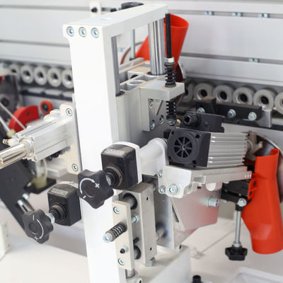 캐비닛 문 생산을 위한 5KW Semi-J Rough Milling 자동 Edge Banding Machine