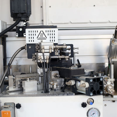 캐비닛 문 생산을 위한 5KW Semi-J Rough Milling 자동 Edge Banding Machine