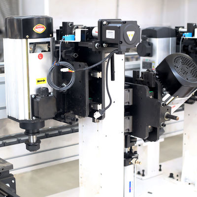 캐비닛 문 생산을 위한 5KW Semi-J Rough Milling 자동 Edge Banding Machine