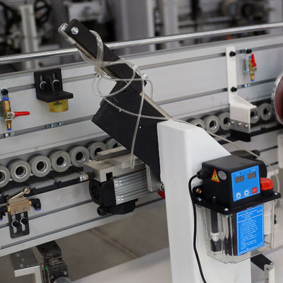 캐비닛 문 생산을 위한 5KW Semi-J Rough Milling 자동 Edge Banding Machine