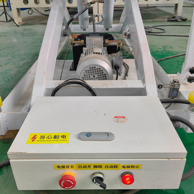 실제 부하 1500kg PDL01 3kw 380v / 50hz 롤러 장치와 함께 수압 전기 리프팅 테이블
