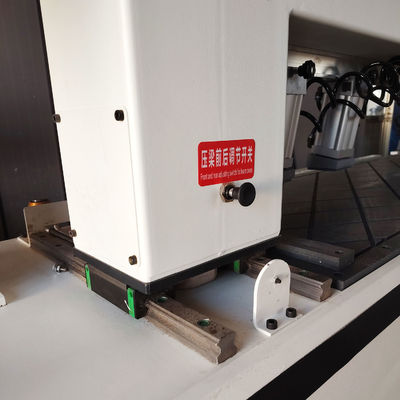 공기 압력 0.6Mpa 나무 밀링 CNC 손잡이 없는 캐비닛 문 벽 캐비닛 통합 처리 센터