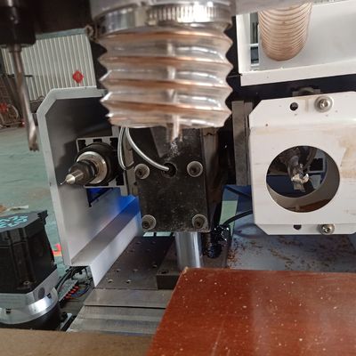 첨단 CNC 문 잠금 구멍 뚫기 힌지 뚫기 기계 750W 세르보 모터 x3