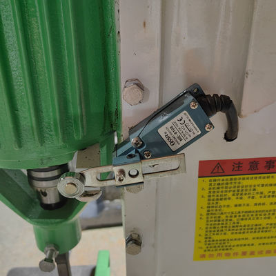 최대 모티지 깊이 110mm 수직 구멍 나무 정사각형 뚫기 기계 가구