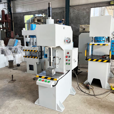 홈 애플리케이션 Y41-30T 정밀 CNC 소형 수직 수압 압력 4kW 전력