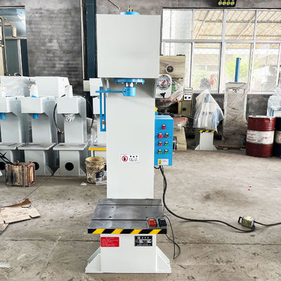 홈 애플리케이션 Y41-30T 정밀 CNC 소형 수직 수압 압력 4kW 전력