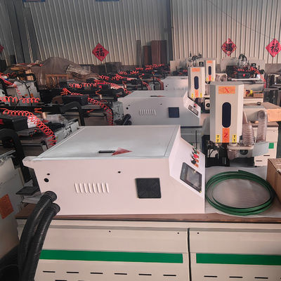 750w 750w 400w 드라이브 서비스 모터 완전히 자동 CNC 잠금 구멍 기계 나무 문