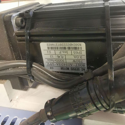 완전 자동 CNC 슬롯 프레싱 머신 힌지 오픈 워크 피스 너비 600-1200mm