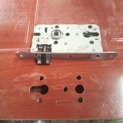 완전 자동 CNC 잠금 기계 두 개의 머리 잠금 문 잠금 힌지