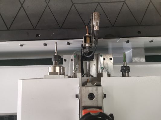 2.2kw*2 스핀들 파워 목재 패널 CNC 사이드 드릴링 머신 750 400w 세르보 드라이브 모터