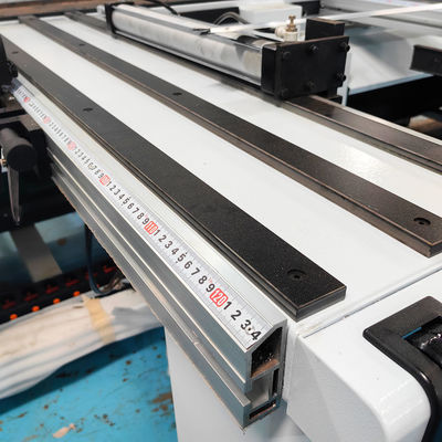 2700mm 길이 자동 CNC 컴퓨터 패널을 위한 다기능 목재 절단 빔 톱