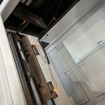 고속 빔 톱 CNC 목조 작업 테이블 MJ6228B 4800rpm 주 톱 샤프트 속도