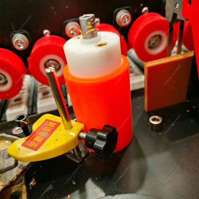 가구 조작이 쉽다 PVC Edge Banding Clamping Roller Edge-Banding Machines에 대한 접착 롤러