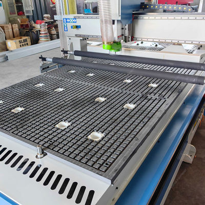 PK1325 2500mm Y 축 이동 및 1700KG 무게와 무거운 목재 작업 CNC 라우터