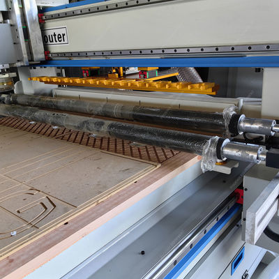 다목적 CNC 턴 및 프레싱 머신 1300×2500 작업 테이블 크기