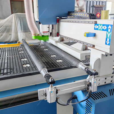 다목적 CNC 턴 및 프레싱 머신 1300×2500 작업 테이블 크기