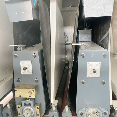 3000 KG R-R 630 1000 1300 강철 및 산화물 피부 제거를 위한 자동 금속 모래 기계