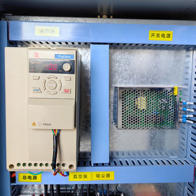 나무 작업 ATC Cnc 라우터와 Weihong 제어 시스템 및 1300 × 2500 작업 테이블 크기