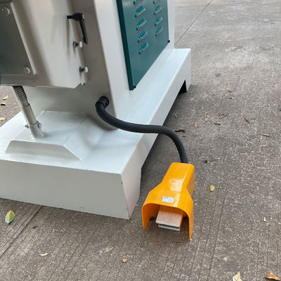최대 작업 조각 두께 150mm 3kw 스핀들 폼링을 위한 고속 목재 라우터 기계